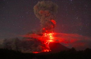 Crazy: Volcano Eruption In Philippines Looks Apocalyptic!