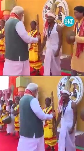 2.7K views · 41 reactions | Prime Minister #NarendraModi was warmly welcomed by the locals with traditional dhol in #Jamui, #Bihar | Hindustan Times | Facebook