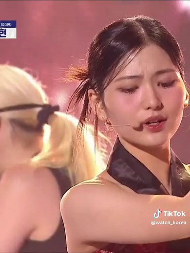 Jisoo's Stunning Live Performance of 'Flower'