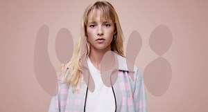 Angèle, « Ta Reine » en version live chez Colors [VIDEO]