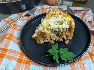 Pasta al forno cremosa con ragù e besciamella - UN PAPA' AI FORNELLI