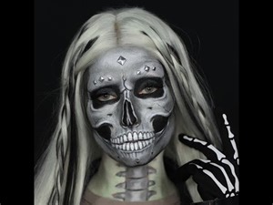Metallic Skull Halloween Makeup Look Tutorial