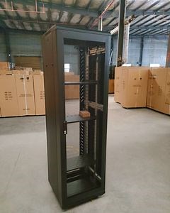 [Hot Item] Standard 19" 42u Vertical Wall Mount Server Rack Network Cabinet