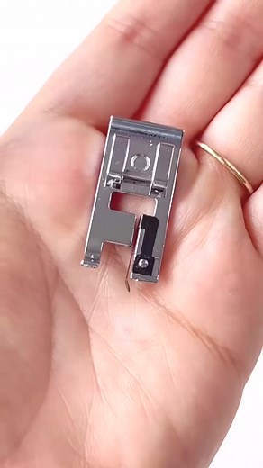 147_✨Overcast Presser Foot✨ #sewingtiktok #diyer #costura #sewinghacks #hacks #lifehacks #costurafacil #howtosew #costurar | Sewing Tricks69