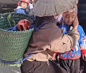 10K views · 443 reactions | Knowing that his mother was sick, the son returned home and blamed Moc and his son | Homeless orphans | Facebook