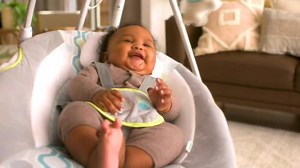 Balancelle automatique ingenuity disponible chez ocase bébé Prix : 89000f livraison immédiate 1000f Tel : 772000839 Sipres 2 773908583 cité keur gorgui 777306666 cite keur gorgui Site web: www.ocasebebe.com | Ô'case Bébé Dakar