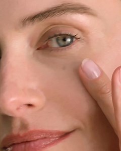 1.4K views · 42 reactions | NOVITÀ Nuxuriance® Ultra: scopri la nuova gamma anti-età globale Una formulazione innovativa ed esclusiva che agisce su tutti i segni del tempo: - rughe - rilassamento cutaneo - perdita di tono e di luminosità Pronta a riprenderti il controllo della tua pelle? #nuxeitalia #nuxurianceultra #antietà #antiage #greenrevolution #retinolalternative | NUXE | Facebook