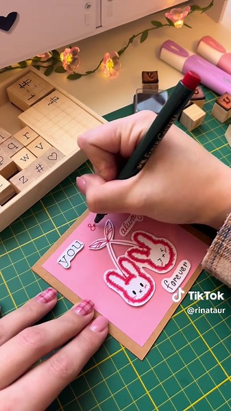 Gift idea tutorial 🎀✨ DIY postcard #diy #diycard #craft #postcard #handmadegifts #cutegiftideas