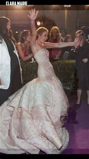 Jennifer Lawrence’s Iconic Dior Gown at the 2013 Oscars ✨