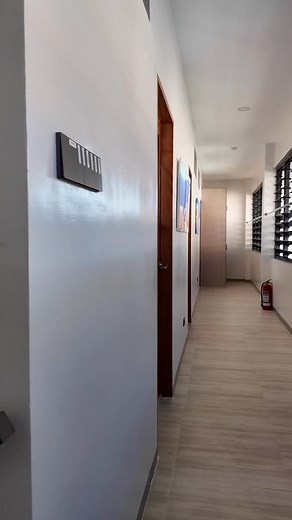 Here’s a sneak peek of our spacious rooms 🫣 Each room comes with its own toilet & bath. 🛁 Ready to unwind? Book your stay now! ⛵️ | The Windjammer Villa