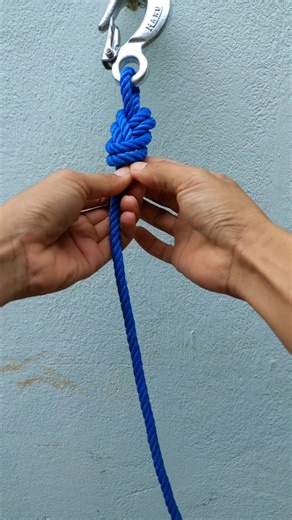 Tying figure 8 loop knot. | Millie