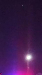 YA SON DOS LOS MUERTOS Y VARIOS HERIDOS EN EL KICKAPOO LUCKY EAGLE CASINO. (Video amateur)... Eagle Pass, Texas...la gerencia del casino resguardo a los visitantes, ante la posible situaciòn de disparos de arma de fuego, y minutos despues evacuaron el edificio, agentes locales, estatales, y federales acudieron inmediatamente como se aprecia en el video. Se sigue investigando. | Galeria News