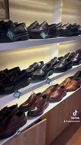 33K views · 258 reactions | -Lịch Lãm - Sang Trọng đầy nam tính. Một đôi Boot Nam sẽ khiến bạn ghi điểm trong mắt mọi người dịp lễ tết này. Hãy nhanh tay sỡ hữu ngay. Địa chỉ: 551 BÀ HẠT P8 Q10 HCM Mở cửa: 10:00-21:00 Hotline: 0888.28.38.48 (zalo) #SALE #giaynamsizeto #giaybootnam #bootnam #bootcocao #bootsnam #giaynamdep #350k #giaynam #giaytay #chelseaboots #chelseaboot #giaytaynam | Giày Boot Nam | Facebook