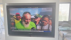 I prayed in my room and walked into the TV room and boom I see the green ppl talking about prayer 🥹🥹🥹🙏🏾🙏🏾🙏🏾 | Gayton Mckenzie