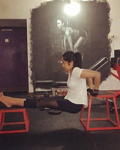 10K views · 193 reactions | #MotivationalMonday Bench Dips/Tricep Dips I used a box to rest my feet to make it more tough . #MonSlay  | Ramya Subramanian | Facebook