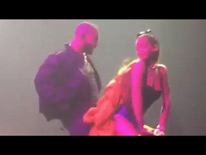 Rihanna X Drake grinding and affectionate at OVO fest in Toronto