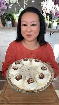 No Bake Snickers Pie Recipe #easyrecipe #recipe #Thanksgiving #Snickers #pie