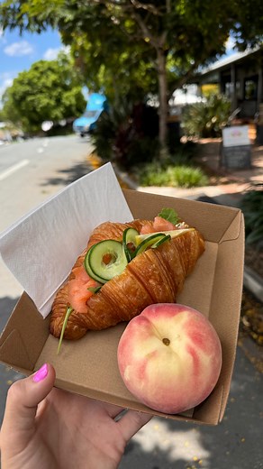 Saturday morning at the @yandina_country_markets, a place filled with fresh produce, friendly faces, and local treasures. A perfect way to support small businesses and soak in the good vibes. 🌿✨ #sunshinecoast #yandina #visitsunshinecoast #countrylife #farmersmarket | Visit Yandina
