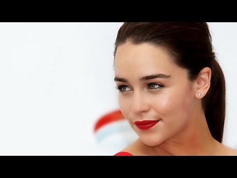 EMILIA CLARKE Celebrity Style by Fashion Channel