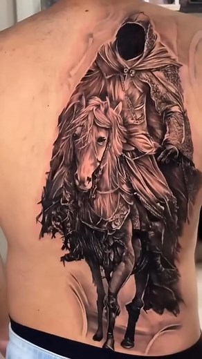 Realistic half back tattoo #tattooart #tattoos #artwork #realistictattoo #blackandgreytattoo #inked #art #tattooideas #tattooartist #johntattoostudio #foryoupage | John tatto