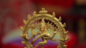 Traditional Indian Statue Dancing Shiva Altar Temple