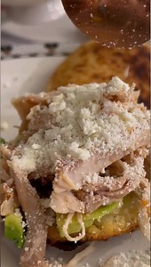 150K views · 5K reactions | La arepa es venezolana y no voy a discutir al respecto… Aunque por ahí me lleven la contraria todos los días藍#arepa #arepas #arepasvenezolanas | Gabriel Coronel | Facebook