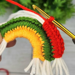 WOW!!! 💥 TERRIFIC 😻Rainbow🌈 crochet gift KEYCHAİN | Lady Loves Knitting