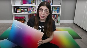 Puzzle enthusiast tackles the 5,000 piece gradient puzzle