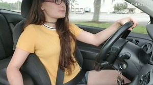 Skinny Peaches Uses Her Vibe And Dildo In Public