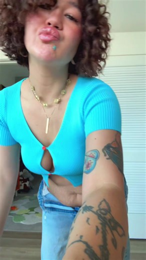 alexxandchill (@alexxandchill)’s videos with original sound - DØM