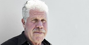 Estreno 'Asher': Ron Perlman, el asesino enamorado