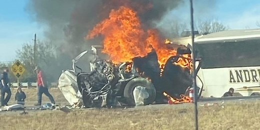 Band director among 3 dead after Andrews band bus crash in Big Spring