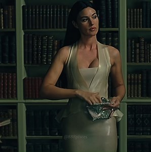 Monica Bellucci in "Matrix Reloaded" 🛐 | Monica- The Symbol of Beauty