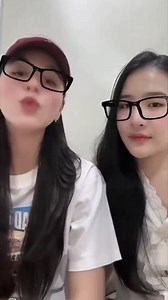 26K views · 2.1K reactions | Shelly was telling a story about when a man asked for Pundao's ID : hey you're so gorgeous. Can I have your ig? 讀: id id id" : Sorry she's taken man : "oh really?" : we're gay : you just don't look gay : hmm, ok I MEAN - I’M SHAKING GUYS -RyuWine #shellypundao | Sky Sky | Facebook