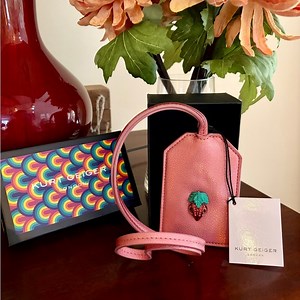 NWT Kurt Geiger South Bank Lanyard Tag holder in box