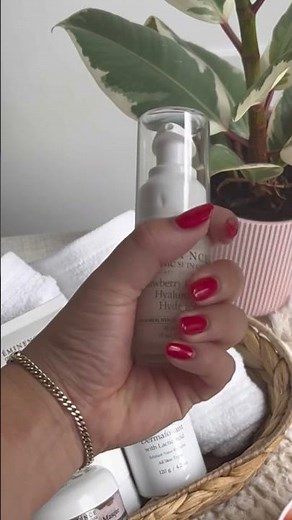 Love is in the air… and so is hydrated skin! ✨