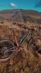 Dreamy build by Gee Milner and team! Make sure to be subscribed to his YT page for his latest creations! 🎬 @geemilner | DEITY Components