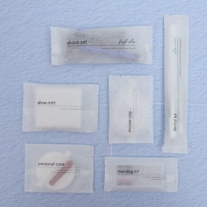 [Hot Item] Customized Color Travel Size Hotel Amenities Set Cotton Pad and Swab