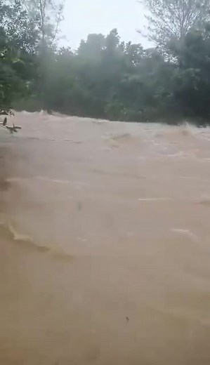 February 10, 2025 Here are the reasons why intense rainfall can cause flooding in Narra, Palawan, Philippines during a shearline event: • Weather Conditions 1. Convergence of Air Masses - Narra, Palawan is located in a region where the Intertropical Convergence Zone (ITCZ) and the Philippine Sea Convergence Zone (PSCZ) intersect, creating a shearline. This convergence forces warm, moist air to rise, cool, and condense, resulting in intense rainfall. 2. Orographic Lift - The Palawan mountain rang