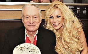 Former Playboy Model Crystal Hefner Reverses Plastic Surgery and Removes 'Everything Fake' - The Overtimer
