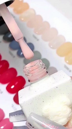 Long naturnal nail polish #longnailslover #naturalnails #nailpolish | 홏홖황황홤홤홨 | Facebook