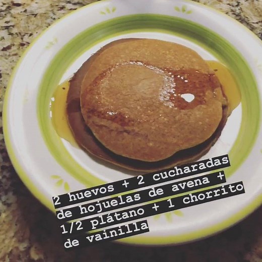 Hotcakes Clean 🥞 para desayunar!! Quien dice yo? 💕💕💕 Les pueden agregar canela y 1 cucharada de miel de maple orgánica! | Asesoría Nutricional. Nutrióloga Mariana García Sarquiz
