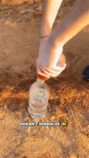 💥 Why This Bottle Turns Into a ROCKET When You Add Gas! 🚀🔥 #ScienceTrick #reelschallengereelschallenge #reelsfypシ #reelsviral #fblifestye #reels #Amazing #fblifestyle | my content tv.