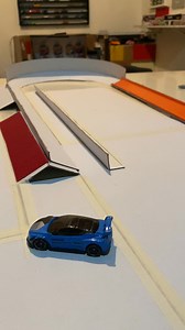 2.2K views · 450 reactions | El primer prototipo hot wheels con detector de obstáculos #juanromeroprimitivecustoms #pistasdecarton #hotwheels | Juan Romero | Facebook