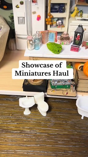 My haul from the Showcase of Miniatures 🥰 #miniatures #buildings #buildingporn #building #tinythings #dollhouseminiatures #buildinganempire #miniatureart #miniaturehaul #buildingdesign | Kayteekaysfan