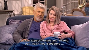 Tonight on 7de Laan: Mariaan wonders if Amorey and Willem aren’t in a hurry with the engagement. Kayla confronts Tjattas about not responding to her message. Augusta’s intuitive grandma instincts tell her there’s something fishy about Uys’s story. Vanaand op 7de Laan: Mariaan wonder of Amorey en Willem nie haastig is om verloof te raak nie. Kayla konfronteer vir Tjattas oordat hy haar nog nie geantwoord het op haar boodskap nie. Augusta se intuïsie as ouma-instink sê vir haar dat iets nie reg is