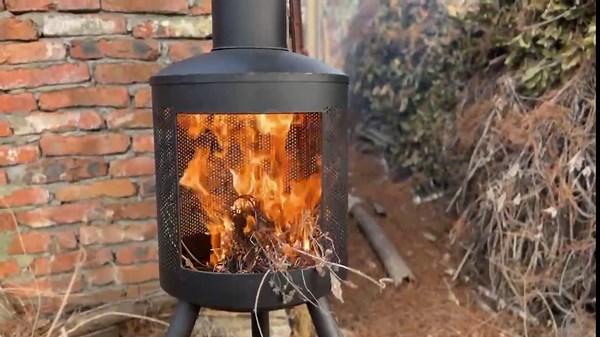 Chiminea Outdoor Fireplace Wood Burning Fire Pit with Rain Cap Poker Log Grate Cast Iron Chimenea for Patio, Backyard and Garden Heat-Resistant Paint Finish