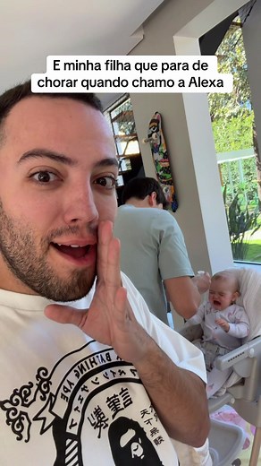 Mia para de chorar quando chamo a Alexa
