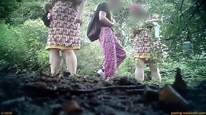 Desperate festival pissing - video 98