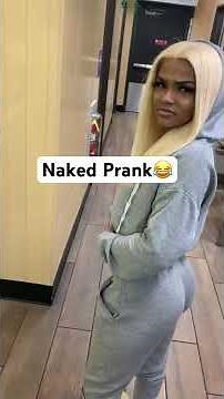 I did a Naked Prank on my friends 😂😂